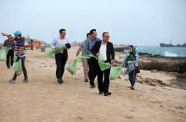 پاکسازی سواحل کیش در هفته تربیت بدنی