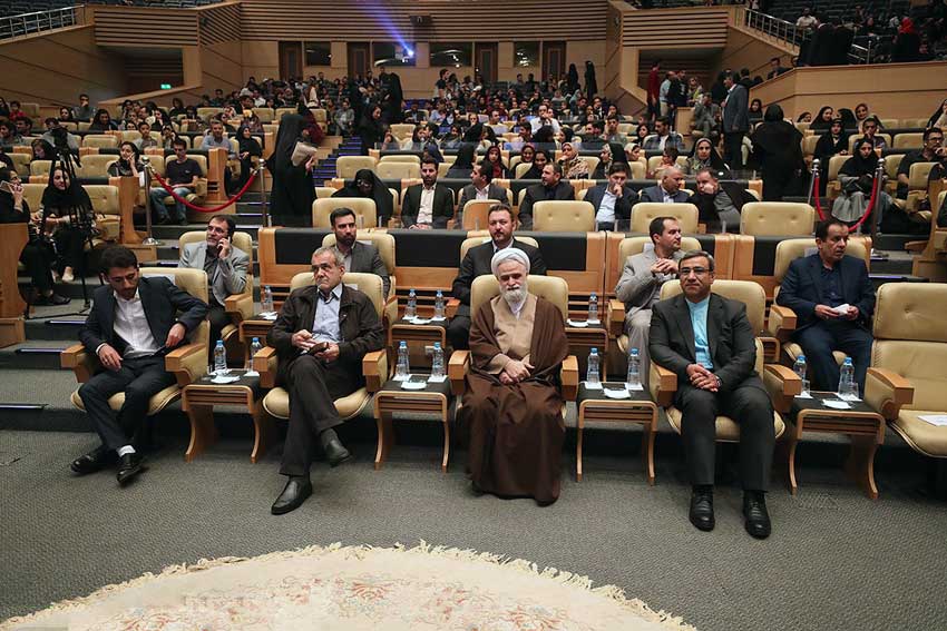 برگزاری مراسم روز دانشجو در جزیره کیش