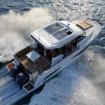 Boat-chartering-4