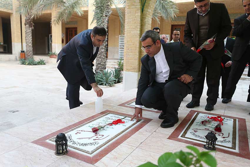 تجدید میثاق مدیرعامل جدید سازمان منطقه آزاد کیش با شهدای دفاع مقدس