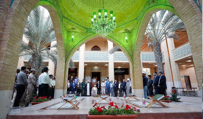 غبارروبی مزار شهدای گمنام کیش در آغاز دهه فجر