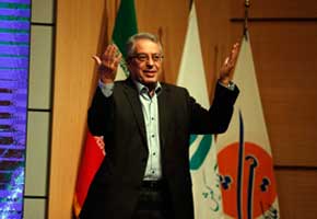 تقدیر استاد کامکار از رونق فعالیت های هنری در کیش