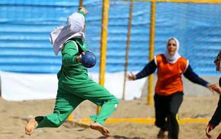 اعزام تیم هندبال ساحلی بانوان کیش به مسابقات قهرمانی کشور