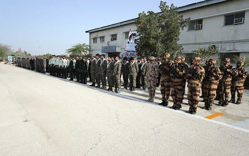 گرامیداشت روز ارتش در کیش