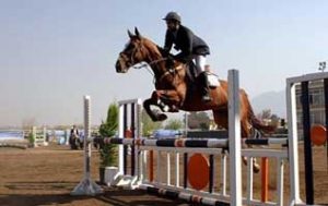 بازسازی پیست کورس سوارکاری کیش