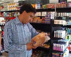 برخورد قانونی با ۸ مرکز پذیرایی متخلف کیش در نوروز