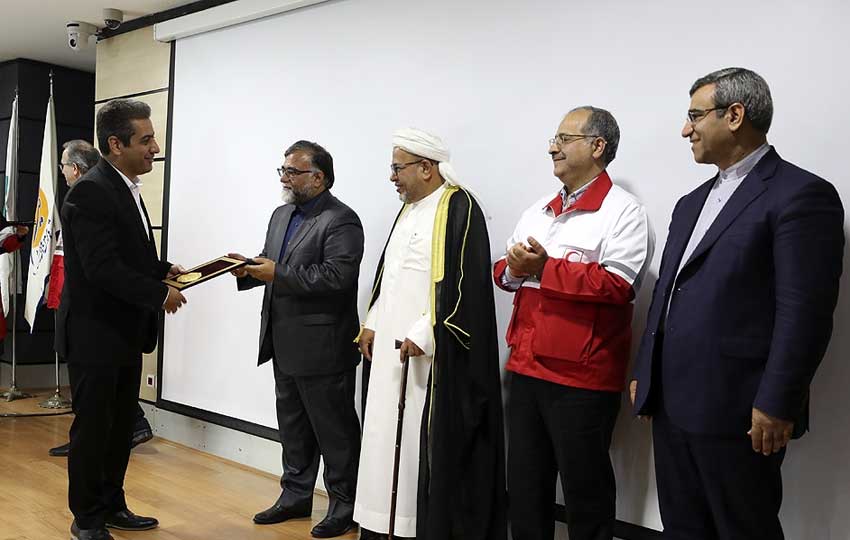 مراسم تقدیر از خیرین و داوطلبان هلال احمر کیش