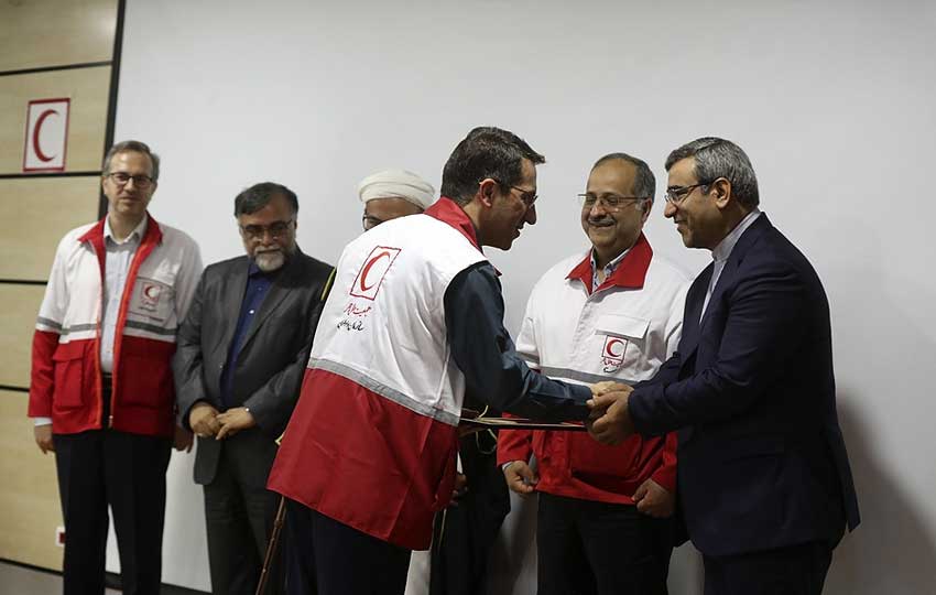 مراسم تقدیر از خیرین و داوطلبان هلال احمر کیش