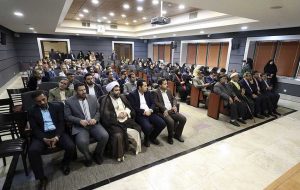 تجلیل از معلمان نمونه کیش در هفته معلم