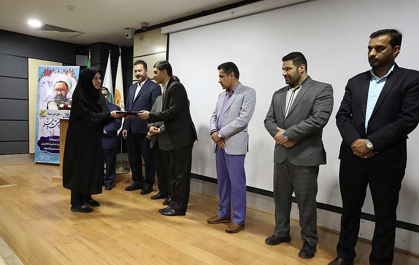 تجلیل از معلمان نمونه کیش در هفته معلم