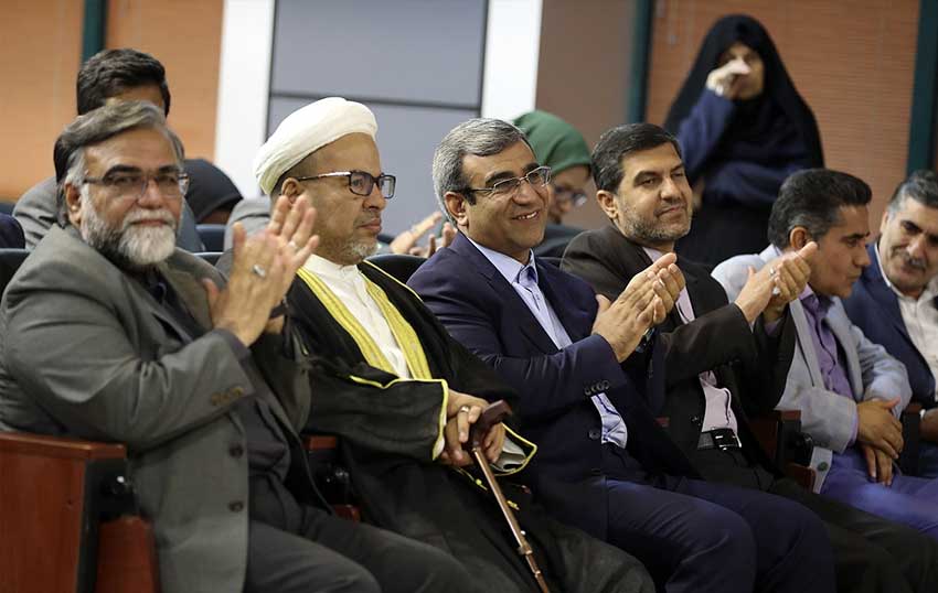 تجلیل از معلمان نمونه کیش در هفته معلم