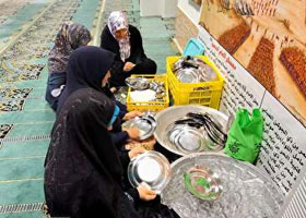 حفظ محیط زیست در سفره های ساده افطاری در کیش