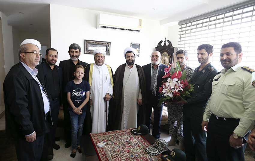 دیدار مسئولان جزیره کیش با خانواده شهدا، جانبازان و ایثارگران