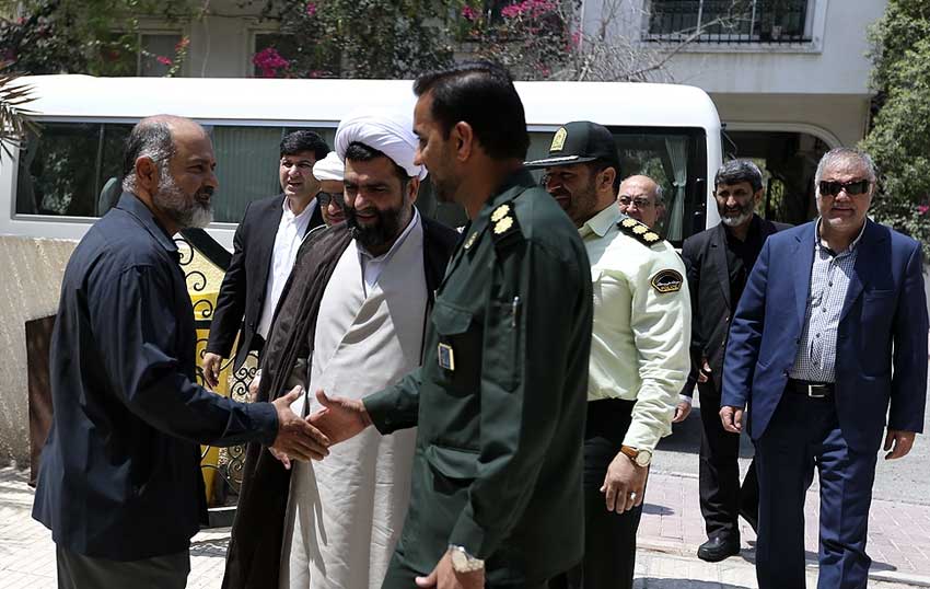 دیدار مسئولان جزیره کیش با خانواده شهدا، جانبازان و ایثارگران