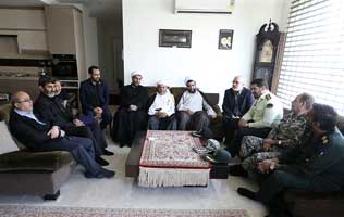 دیدار مسئولان جزیره کیش با خانواده شهدا، جانبازان و ایثارگران