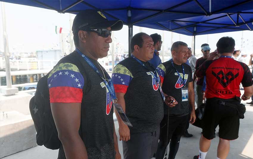 آغاز مسابقات غواصی ارتشهای جهان در کیش