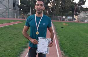 قهرمانی دونده پیشکسوت کیش در مسابقات دو و میدانی کشور