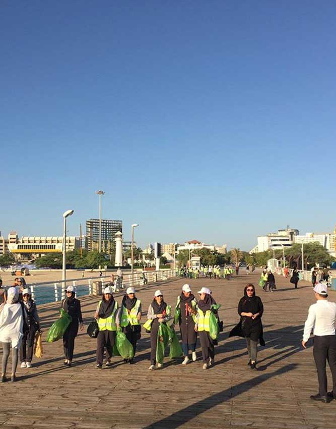 برگزاری همایش پاکسازی سواحل در روز کیش