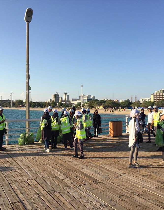 برگزاری همایش پاکسازی سواحل در روز کیش