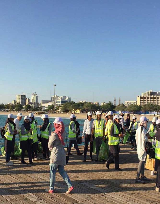 برگزاری همایش پاکسازی سواحل در روز کیش