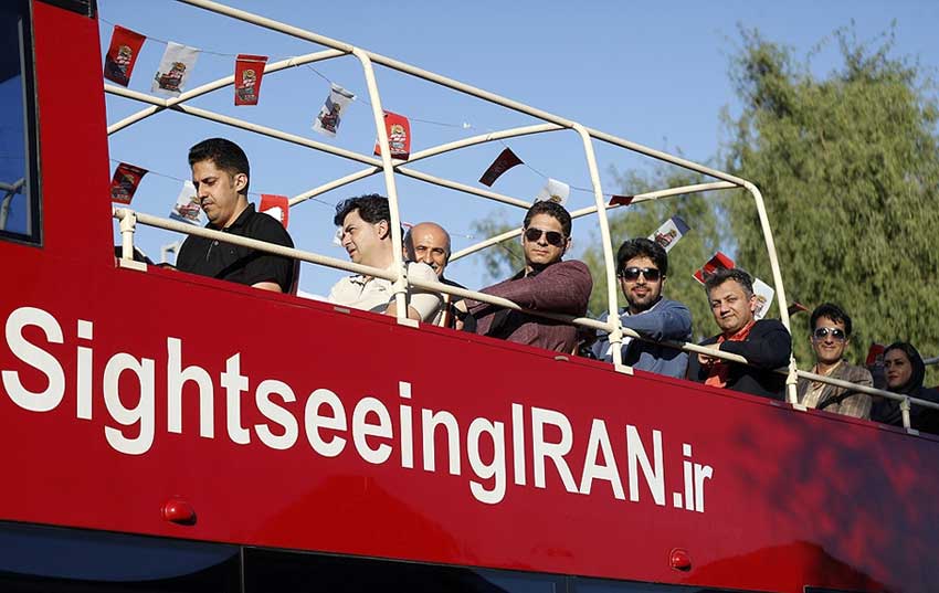برگزاری مراسم رونمایی از اولین اتوبوس گردشگری کیش