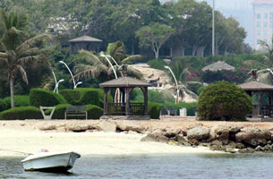 جزیره کیش میزبان مسافران پاییزی