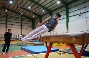 شرکت تیم ترامپولین پسران کیش در مسابقات باشگاه های کشور