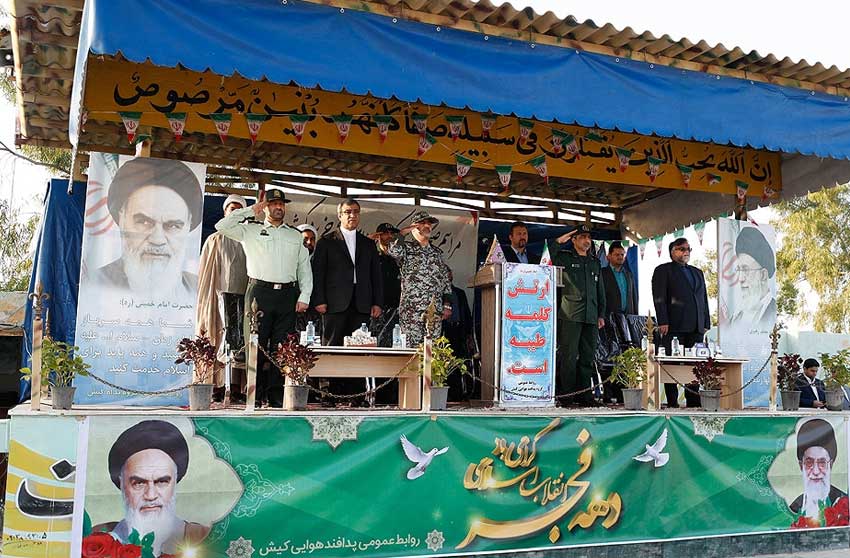 برگزاری صبحگاه مشترک نیروهای انتظامی و نظامی جزیره کیش