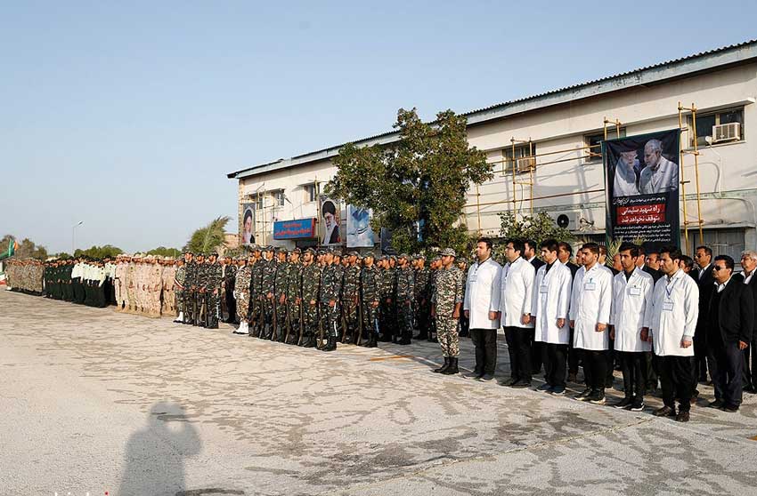 برگزاری صبحگاه مشترک نیروهای انتظامی و نظامی جزیره کیش