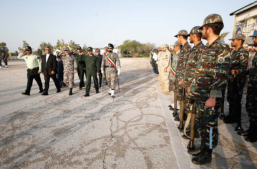 برگزاری صبحگاه مشترک نیروهای انتظامی و نظامی جزیره کیش