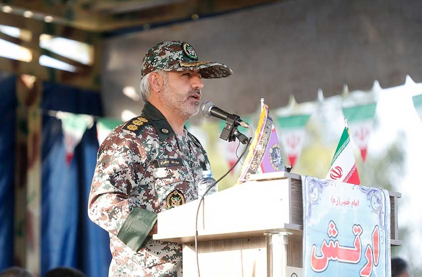 برگزاری صبحگاه مشترک نیروهای انتظامی و نظامی جزیره کیش