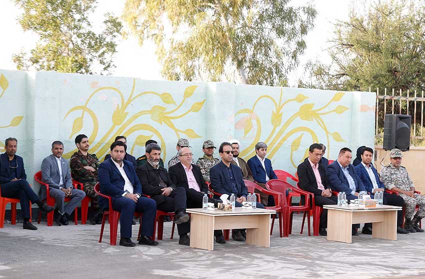 برگزاری صبحگاه مشترک نیروهای انتظامی و نظامی جزیره کیش