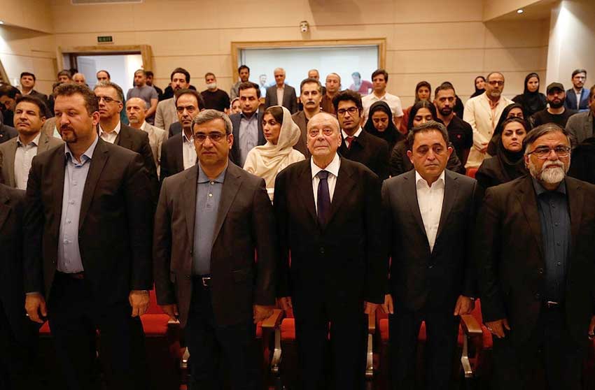 گشایش نمایشگاه کرنش به حافظ در کیش