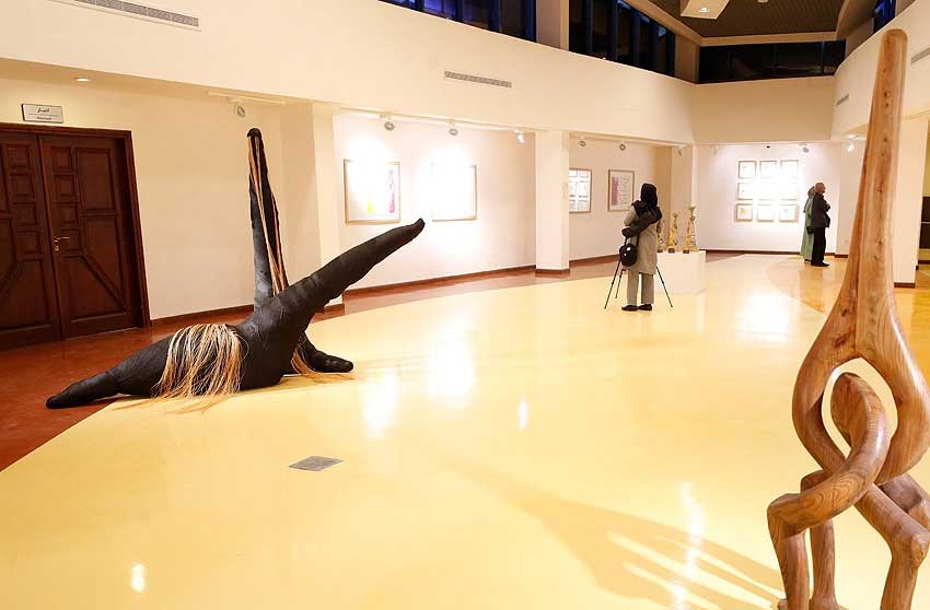 گشایش نمایشگاه کرنش به حافظ در کیش