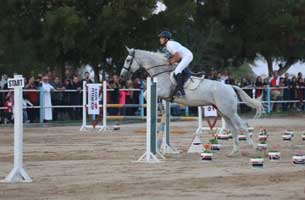 برگزاری مسابقات سوارکاری گرامیداشت دهه فجر در کیش