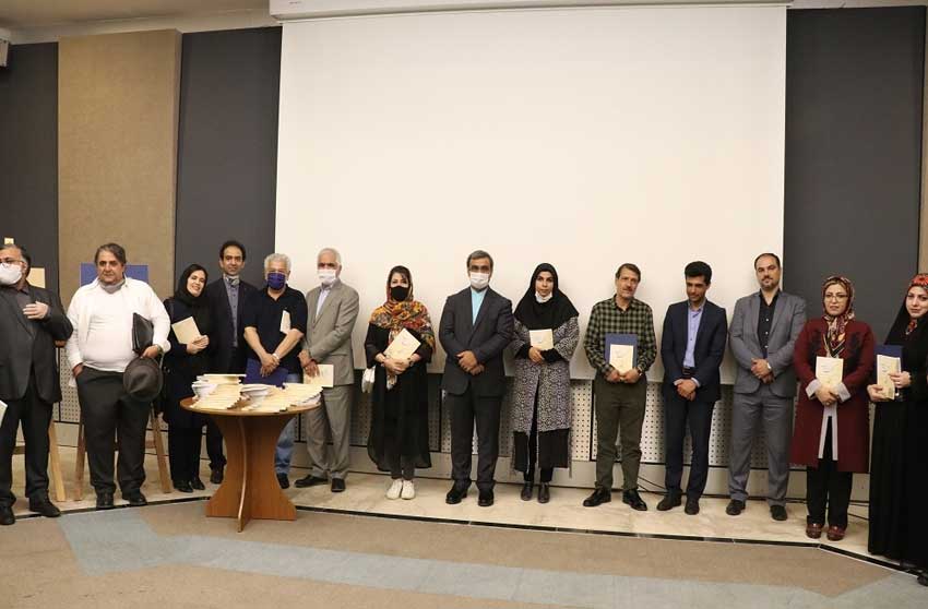 رونمایی از پوستر پنجمین جایزه ادبی شعر کیش