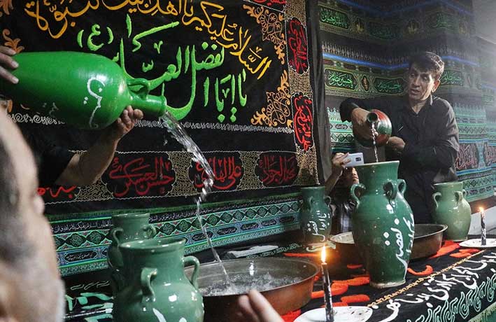 برگزاری مراسم سنتی طشت گذاری محرم در کیش