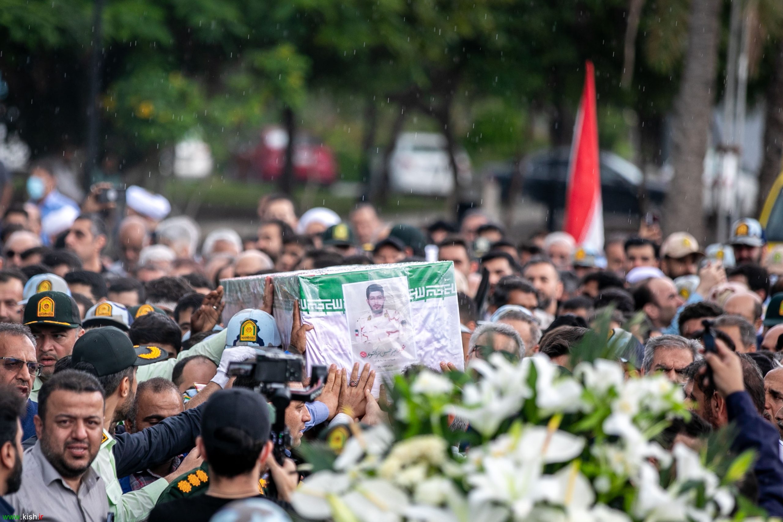 تشییع باشکوه پیکر شهید امنیت ستوان سوم امیرحسین ترکاشوند در کیش