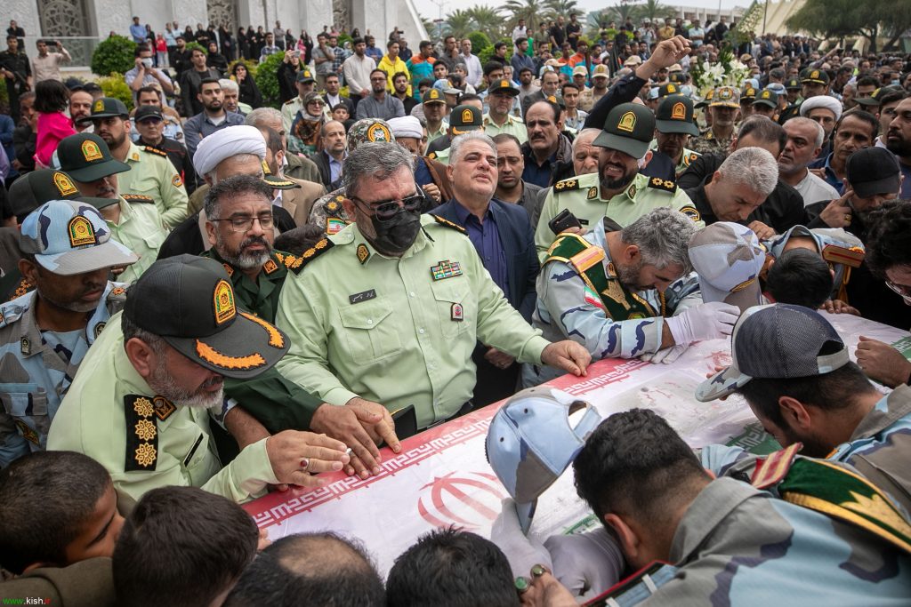 تشییع باشکوه پیکر شهید امنیت ستوان سوم امیرحسین ترکاشوند در کیش